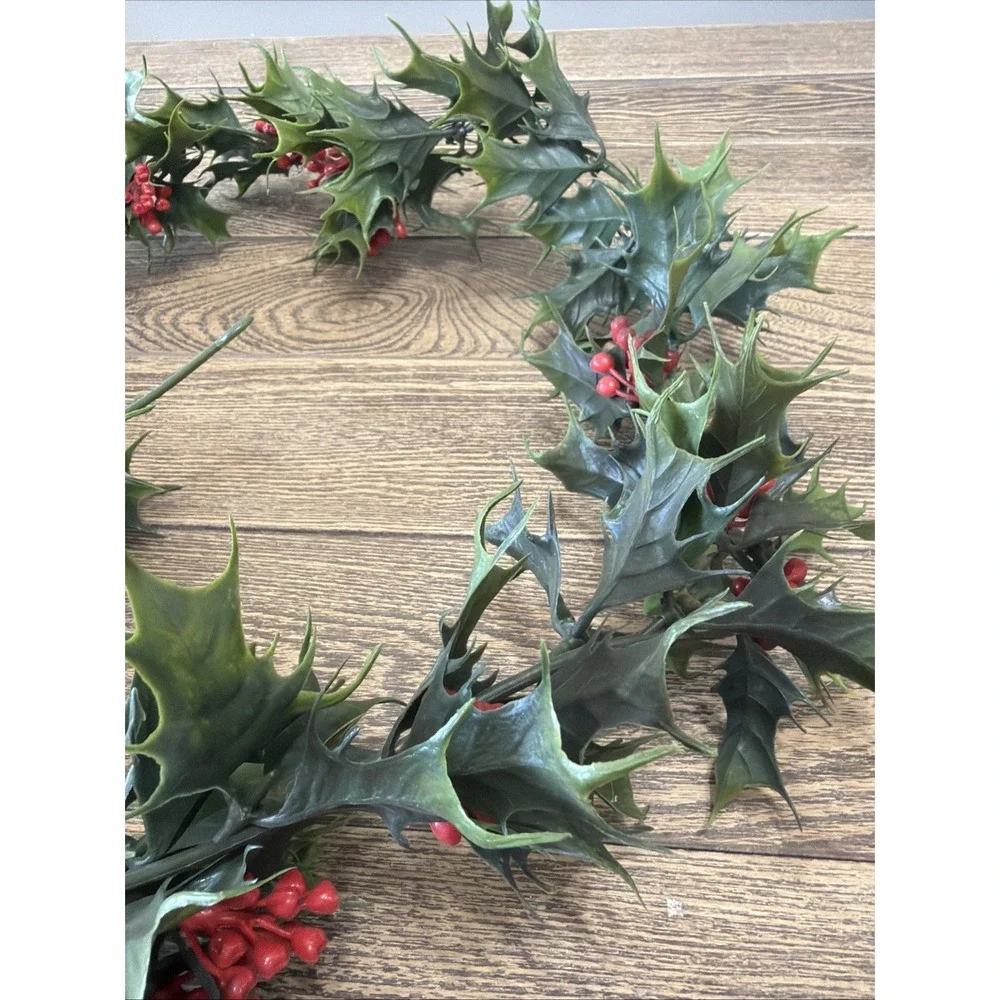 VTG Mid Century Holly Berry Plastic Modern Holiday Decor 1 Strand‎ Colorful Trim